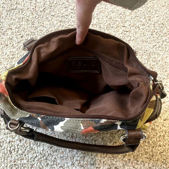 Relic Brand Collection Handbag Vintage Style Canvas Floral Camouflage Tote Purse - Picture 6 of 11